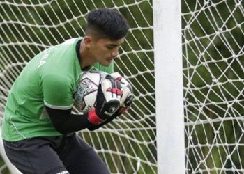 Ketua Diklat Sepak Bola Garut Apresiasi Fitrul Dwi Rustapa Jadi Kiper Persib Bandung
