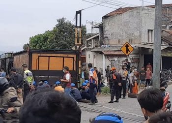 Gerbong Kereta Anjlok Di Kadungora Garut Sempat Timbulkan Kemacetan