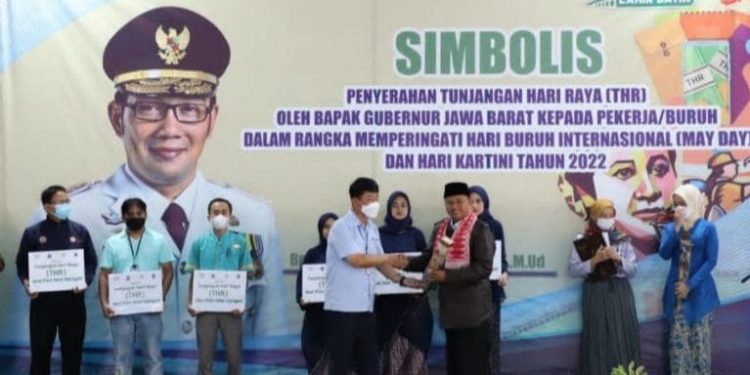 Wagub Jabar: THR Tak Boleh di Cicil Harus Dibayar Penuh