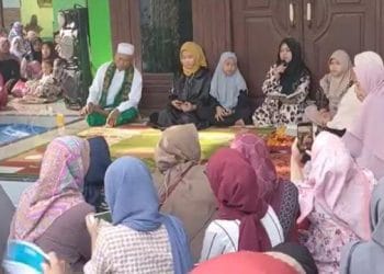 Usai Nikahi Gadis 19 Tahun, Haji Sondani Boyong Sang Istri Pindahan ke Rumahnya