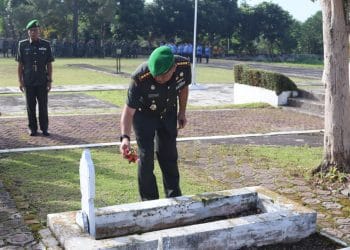 Rangkaian HUT Kodam III/Siliwangi Ke-76, Kodim 0611 Garut Laksanakan Ziarah Di TMP Tenjolaya