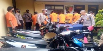 Gerebek Sebuah Kosan di Kawasan Tarogong Kidul, Polisi Temukan Banyak Motor Hasil Curian