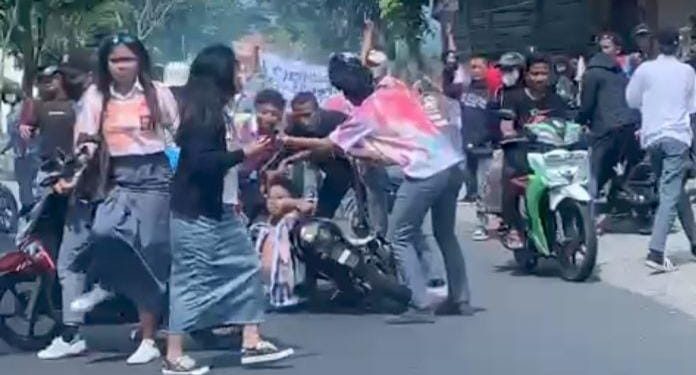 Viral Aksi Konvoi Kelulusan Pelajar di Jalan Sawah Lega Garut, Kepala Sekolah Minta Maaf