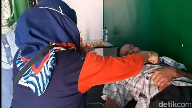 Segerombolan Tawon 'Odeng' Menyerang Petani di Tasikmalaya Saat Cari Rumput