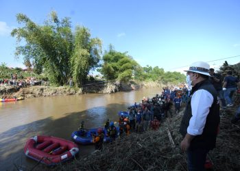 Ridwan Kamil Janji 43 Jembatan Terdampak Banjir Bandang di Garut Akan Dibangun Kembali dalam Empat Bulan