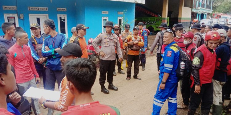Tim SAR Gabungan Intensifkan Pencarian Warga Sucinaraja Yang Hilang Terbawa Arus Sungai