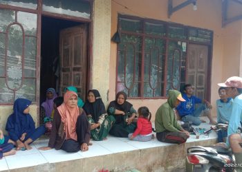 Keluarga Somantri Warga Sucinaraja Yang Hanyut Berharap Korban Segera Ditemukan