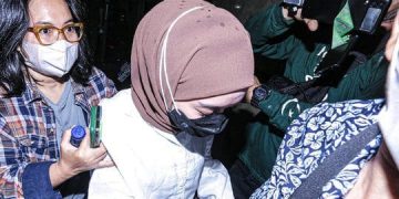 Lesti Cabut Laporan Polisi, Momen Haru Terjadi Saat Lesti Peluk Erat Billar