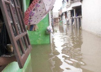 Sungai Cikawung di Cibalong Meluap Rendam Sejumlah Rumah Warga