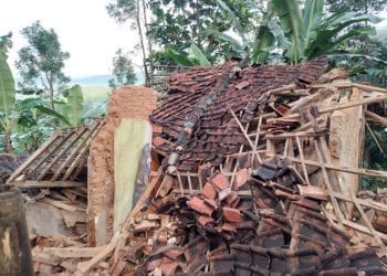 Dampak Gempa Mengguncang Wilayah Selatan Garut, Satu Rumah di Cisompet Ambruk