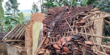 Dampak Gempa Mengguncang Wilayah Selatan Garut, Satu Rumah di Cisompet Ambruk