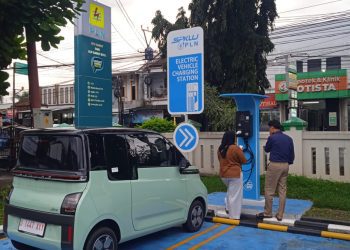 PLN ULP Garut kota Resmi Operasikan SPKLU Pertama di Kota Garut