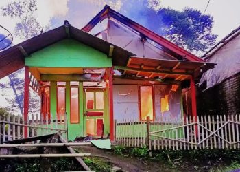 Ditinggal Pergi ke Pasar, Satu Rumah di Cikajang Hangus Terbakar