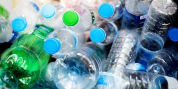 Peneliti Ungkap Risiko Bagi Kesehatan Jika Botol Plastik Bekas Dipakai Lagi