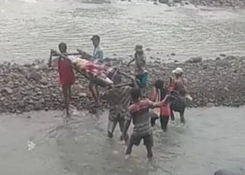 Beredar Video Ibu Hamil Ditandu Lewati Sungai di Garut, Ini Pernyataan Wabup Garut