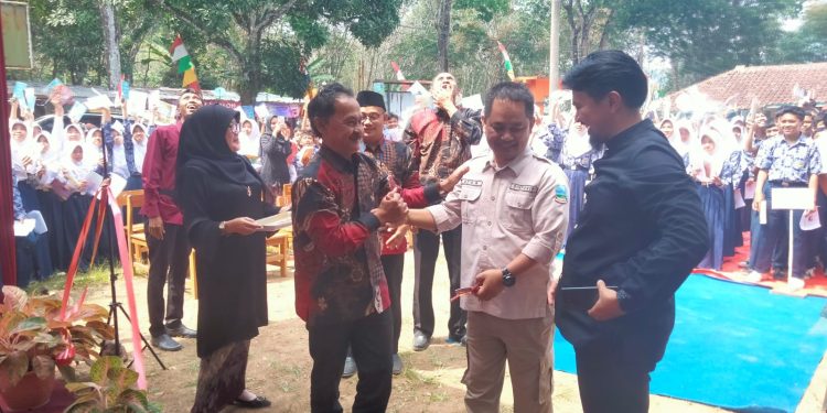 SMPN 1 Cisompet Kabupaten Garut Luncurkan Program "GELIS" Gerakan Literasi Sekolah