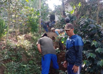 Meski Sumber Mata Air Melimpah, Warga Desa Sindangsari Alami Krisis Air
