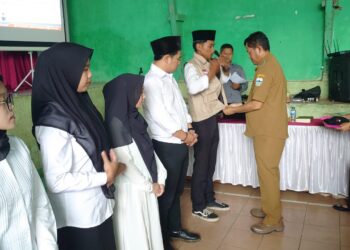 Mantan Bawaslu Garut Isi Materi Bimtek 125 Orang PTPS Resmi Dilantik
