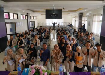 MANAJEMEN MEDIA BARU DI ERA KONVERGENSI: TANTANGAN DAN PELUANG