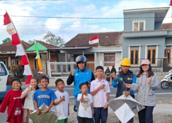 Hadirkan Keandalan Pasokan Listrik Menyambut Perayaan HUT RI, PLN UP3 Garut Lakukan Kegiatan Operasi Layang-Layang
