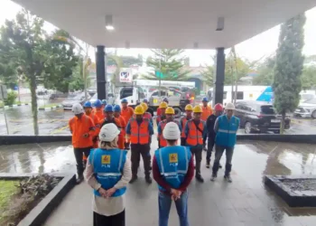 Gerak Cepat Pulihkan Sistem Kelistrikan Pasca Banjir dan Tanah Longsor Sukabumi, PLN UP3 Garut Berangkatkan Tim PDKB dan Yantek
