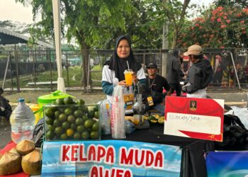 PNM Fasilitasi 50 Nasabah Mekaar Jualan di Stadion, Untung Berlipat!
