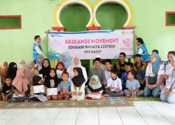 Meriahkan Hari Anak Nasional, PLN UP3 Garut Laksanakan Kegiatan Edukasi Kelistrikan dan Bantuan Sosial Bersama YBM UP3 Garut Untuk Anak-Anak Pondok Pesantren Barokatul Huda Pameungpeuk