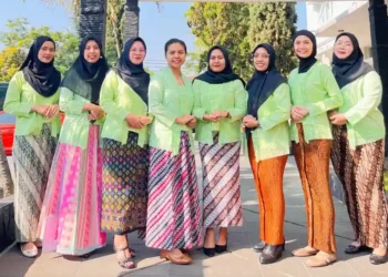 Srikandi PLN UP3 Garut Kenakan Kebaya di Hari Kebaya Nasional 2025: Warisan Budaya dalam Gaya pada Hari Kebaya Nasional 2025