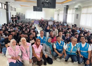 PLN UP3 Garut Goes to Campus: Edukasi Keselamatan Ketenagalistrikan dan Pengenalan PLN Mobile di Universitas Garut