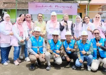 Srikandi PLN UP3 Garut Nyalakan Harapan Melalui Light Up the Dream Bersama Wakil Bupati Garut