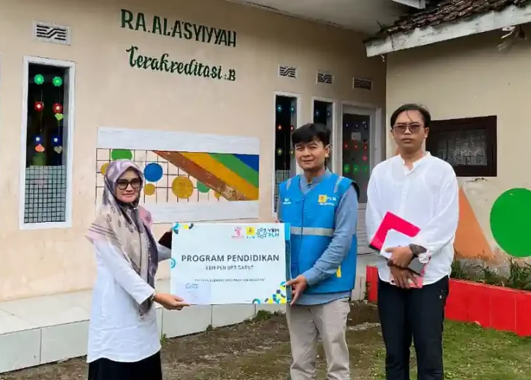 YBM PLN UP3 Garut Tingkatkan Kualitas Belajar Anak Usia Dini Melalui Perbaikan Ruang Kelas RA Al–A’Syiyyah