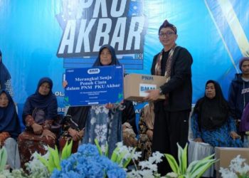 PNM Peduli Salurkan Bantuan dan Layanan Kesehatan bagi Lansia Dhuafa di Garut