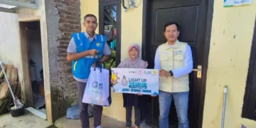 PLN UP3 Garut Kembali Hadirkan Jumat Berbagi Cahaya, Terangi Harapan Warga Karangpawitan