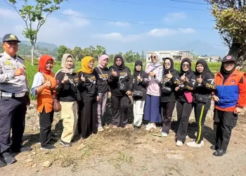 Peringati Hari Lingkungan Hidup Sedunia, Srikandi PLN UP3 Garut Gelar Aksi Penanaman Pohon