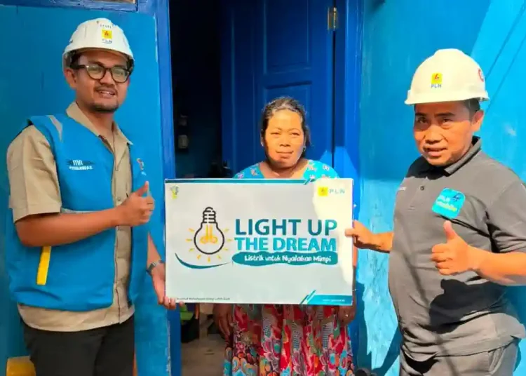 Jumat Berbagi Cahaya, PLN UP3 Garut Kembali Hadirkan Terang dan Harapan bagi Masyarakat