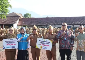 Dukung Kesehatan Ibu dan Bayi, PLN Serahkan Bantuan Portable USG untuk Pemerintah Kabupaten Garut