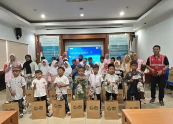 Sambut HUT Ke-81 RI, YBM dan Srikandi PLN UP3 Garut Berbagi Kebahagiaan Sekaligus Tanamkan Budaya Keselamatan Listrik