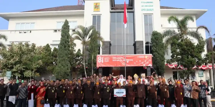 Jejak Perjuangan Tak Terlupa, YBM PLN UP3 Garut Berikan Apresiasi kepada Veteran di Hari Kemerdekaan
