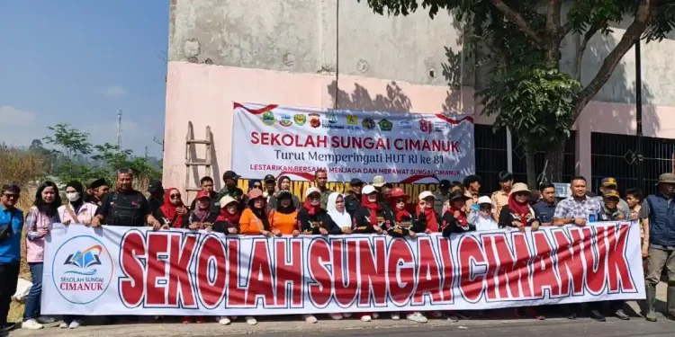 Semarakkan HUT ke-81 RI, PLN UP3 Garut Lestarikan Sungai Cimanuk