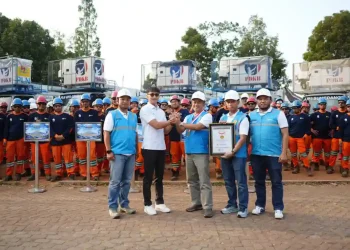 PLN UID Jabar Raih Rekor MURI, Pemeliharaan Listrik Tanpa Padam Jaga Aktivitas Masyarakat Tetap Berjalan