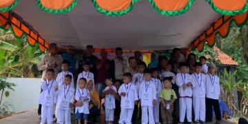 Menjelang Hari Listrik Nasional, YBM PLN UP3 Garut Gelar Khitanan Massal