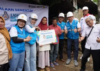 Sambut HLN ke-81, PLN UP3 Garut dan PLN Indonesia Power UBP Kamojang Hadirkan Terang bagi Warga